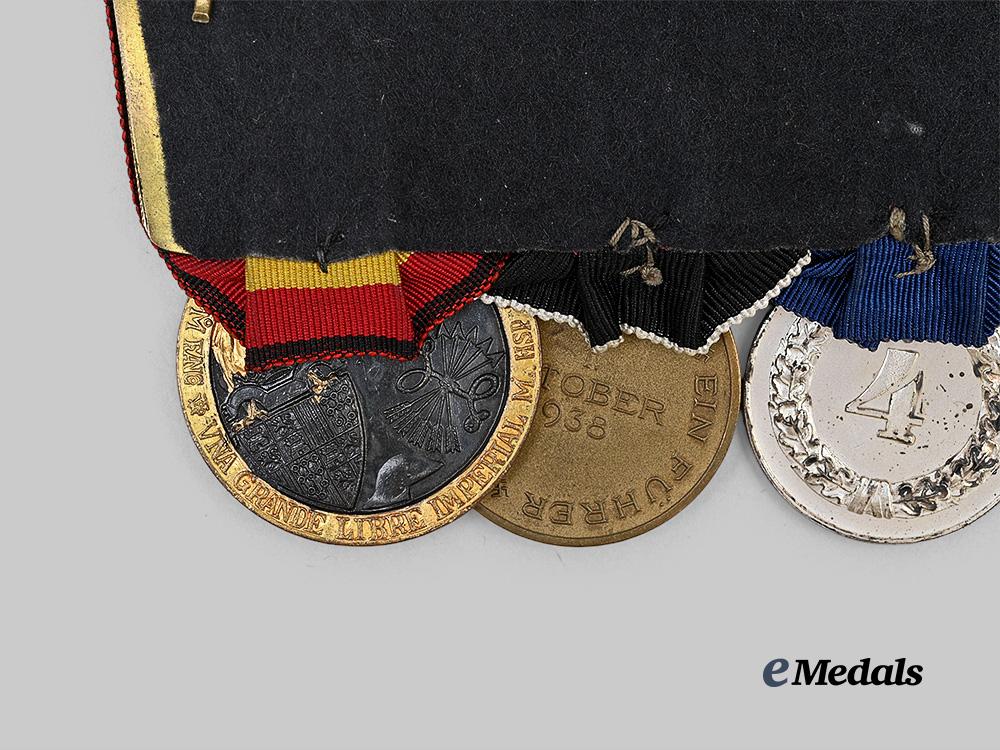 germany,_luftwaffe._a_medal_bar_for_second_world_war_and_condor_legion_service,_with_ribbon_bar_e_medals__g63679_8