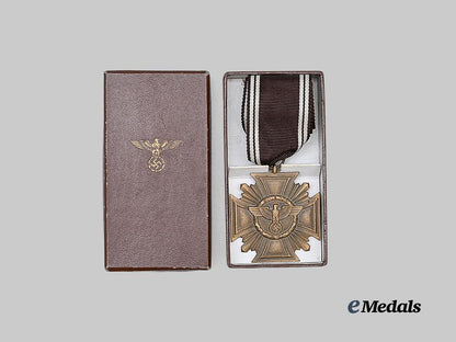 germany,_n_s_d_a_p._a_long_service_award,_i_i_i_class_for10_years_with_case,_by_wilhelm_deumer_e_medals__g63682_3