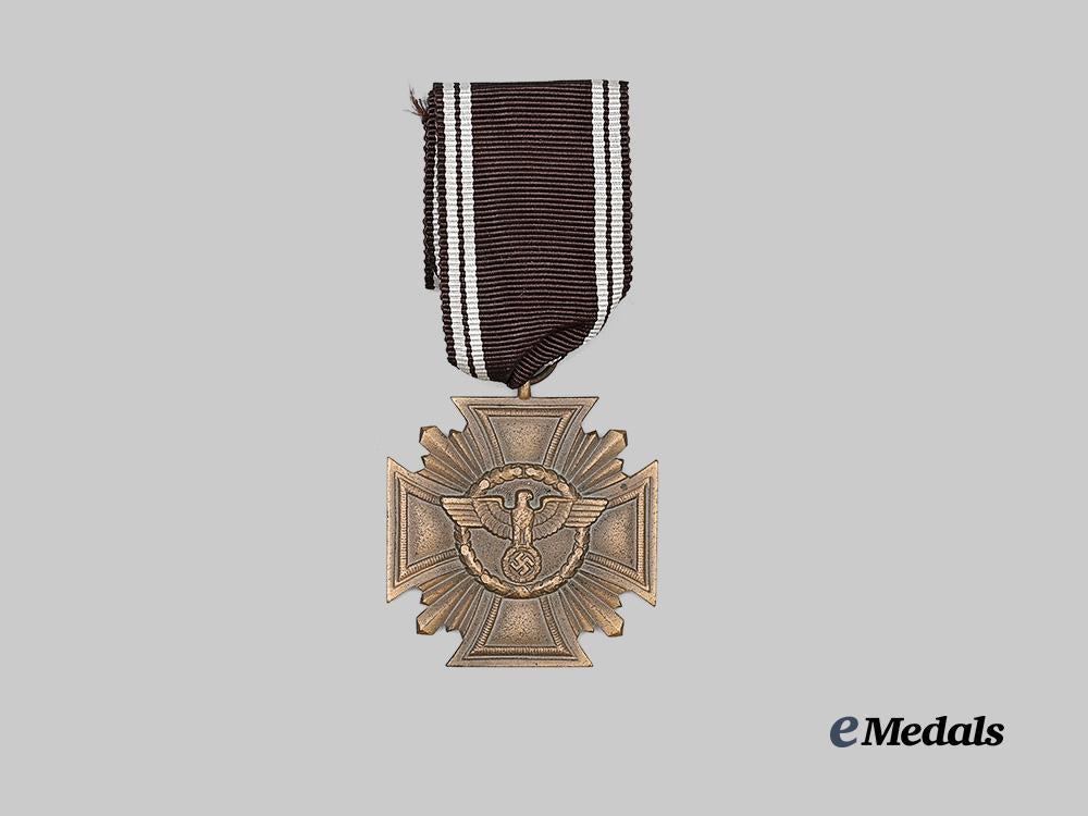 germany,_n_s_d_a_p._a_long_service_award,_i_i_i_class_for10_years_with_case,_by_wilhelm_deumer_e_medals__g63682_5