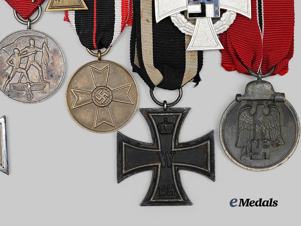 germany,_third_reich._a_lot_of_awards_for_military_and_civil_service_e_medals__g63686_3