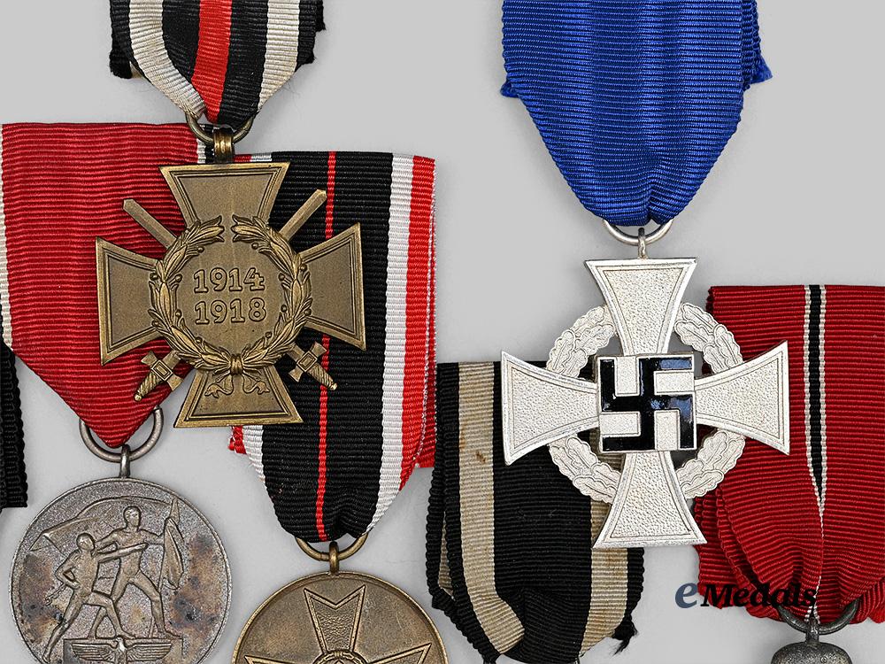germany,_third_reich._a_lot_of_awards_for_military_and_civil_service_e_medals__g63686_5