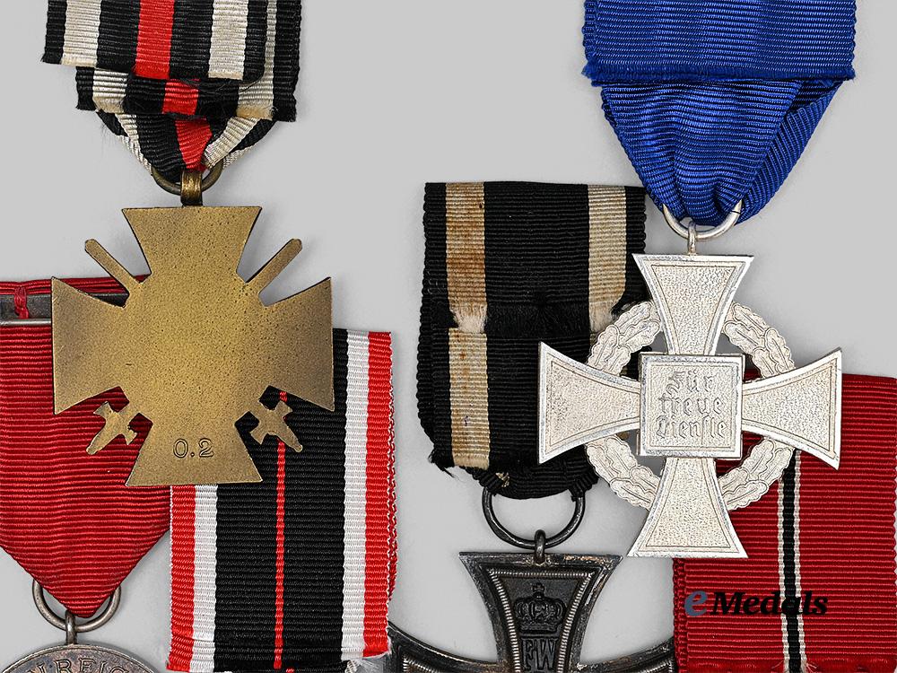 germany,_third_reich._a_lot_of_awards_for_military_and_civil_service_e_medals__g63686_9