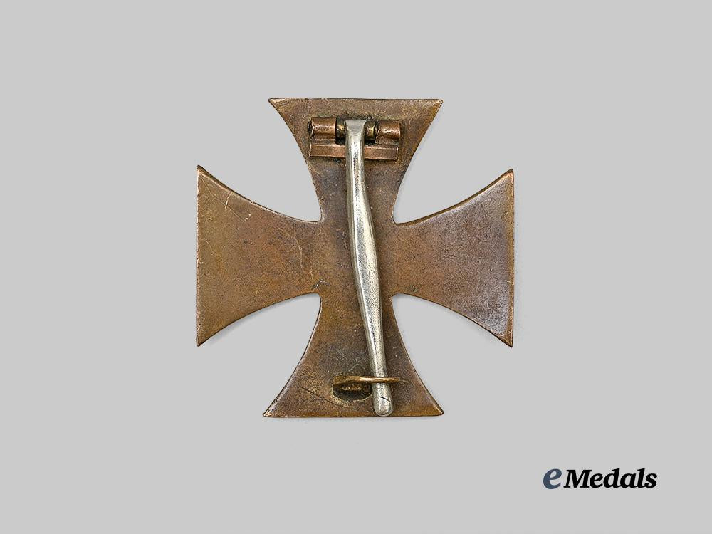 braunschweig,_duchy._a_war_merit_cross_i_class,_privately-_purchased_example_e_medals__g63692_3