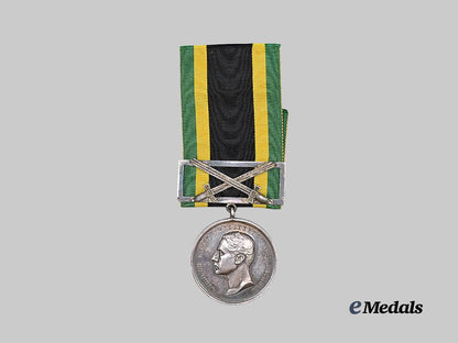 saxe-_weimar-_eisenach,_grand_duchy._a_general_honour_decoration,_silver_medal,_with_swords_e_medals__g63695_2