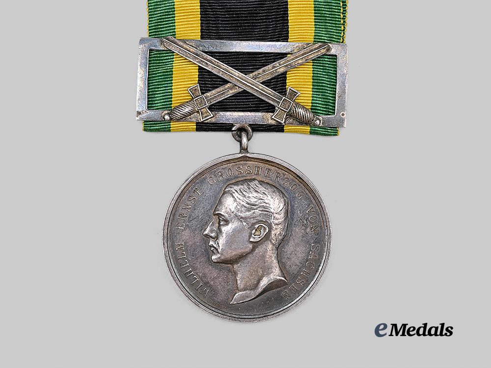 saxe-_weimar-_eisenach,_grand_duchy._a_general_honour_decoration,_silver_medal,_with_swords_e_medals__g63695_3