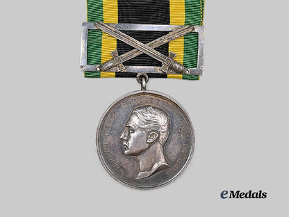 saxe-_weimar-_eisenach,_grand_duchy._a_general_honour_decoration,_silver_medal,_with_swords_e_medals__g63695_3