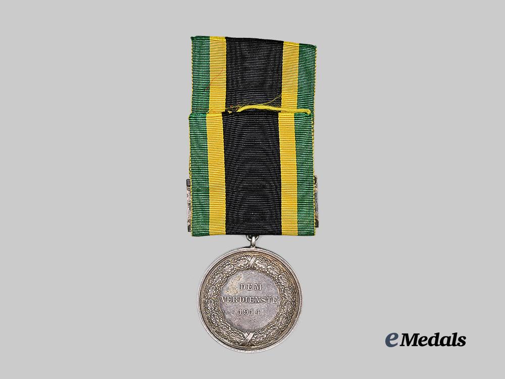 saxe-_weimar-_eisenach,_grand_duchy._a_general_honour_decoration,_silver_medal,_with_swords_e_medals__g63695_4