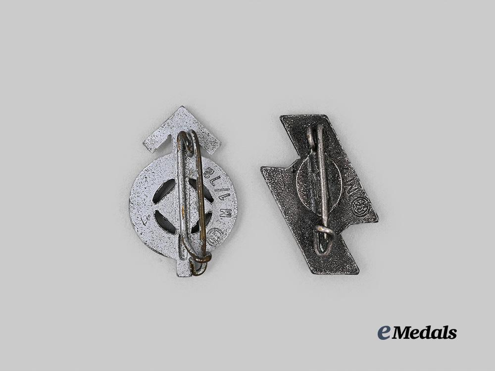 germany,_h_j._a_pair_of_d_j_and_h_j_proficiency_badges,_miniature_versions_e_medals__g63696_3