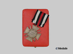 Germany, Third Reich. An Honour Cross of the World War 1914/1918 for Combatants, with Case, by Otto Schickle