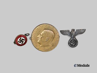 germany,_n_s_d_a_p_a_lot_of_member_and_supporter_badges_e_medals__g63707_2