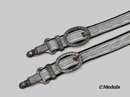 germany,_heer._an_officer’s_dagger_hanger_e_medals__g63719_3