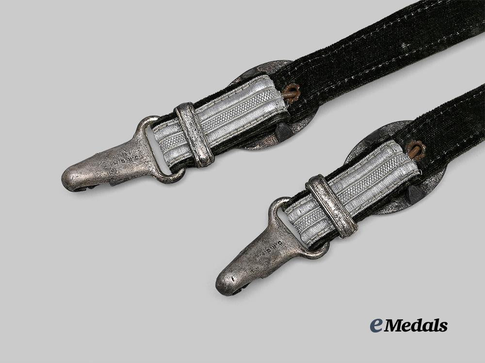 germany,_heer._an_officer’s_dagger_hanger_e_medals__g63719_5