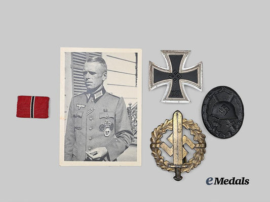 germany,_heer._an_iron_cross_i_class_award_group,_with_recipient_photo,_to_a_heer_officer_e_medals__g63736_2