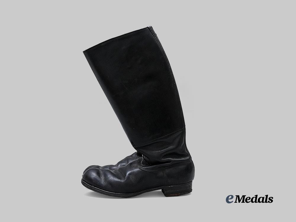 germany,_wehrmacht._a_pair_of_service_boots_for_officer_ranks_e_medals__g63762_5