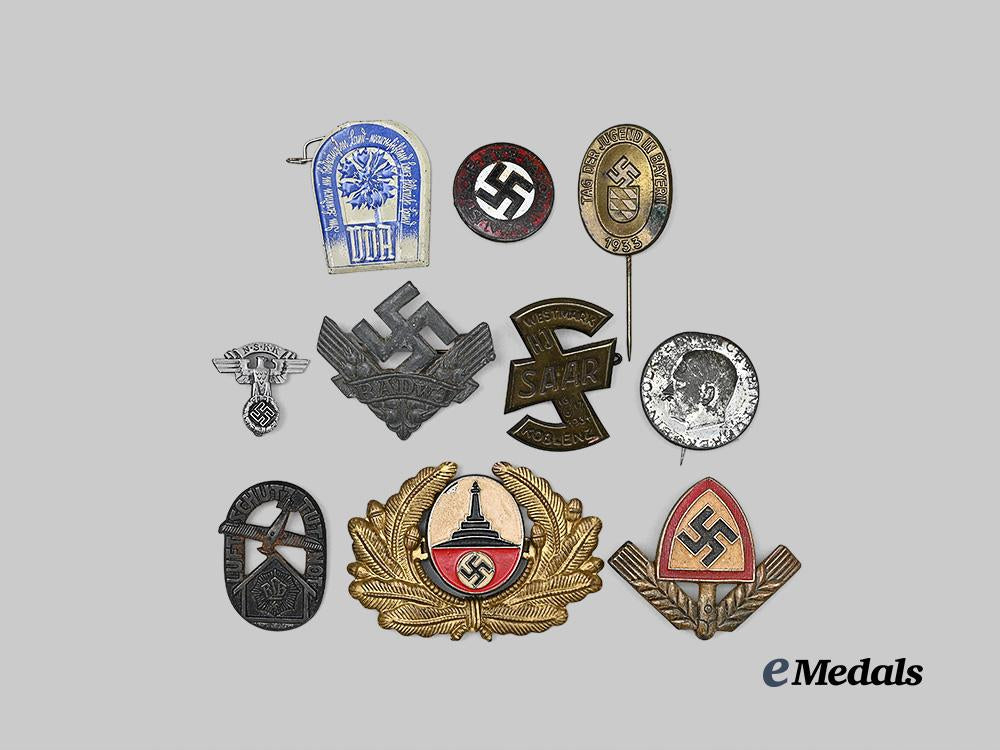 germany,_third_reich._a_mixed_lot_of_badges_e_medals__g63764_2