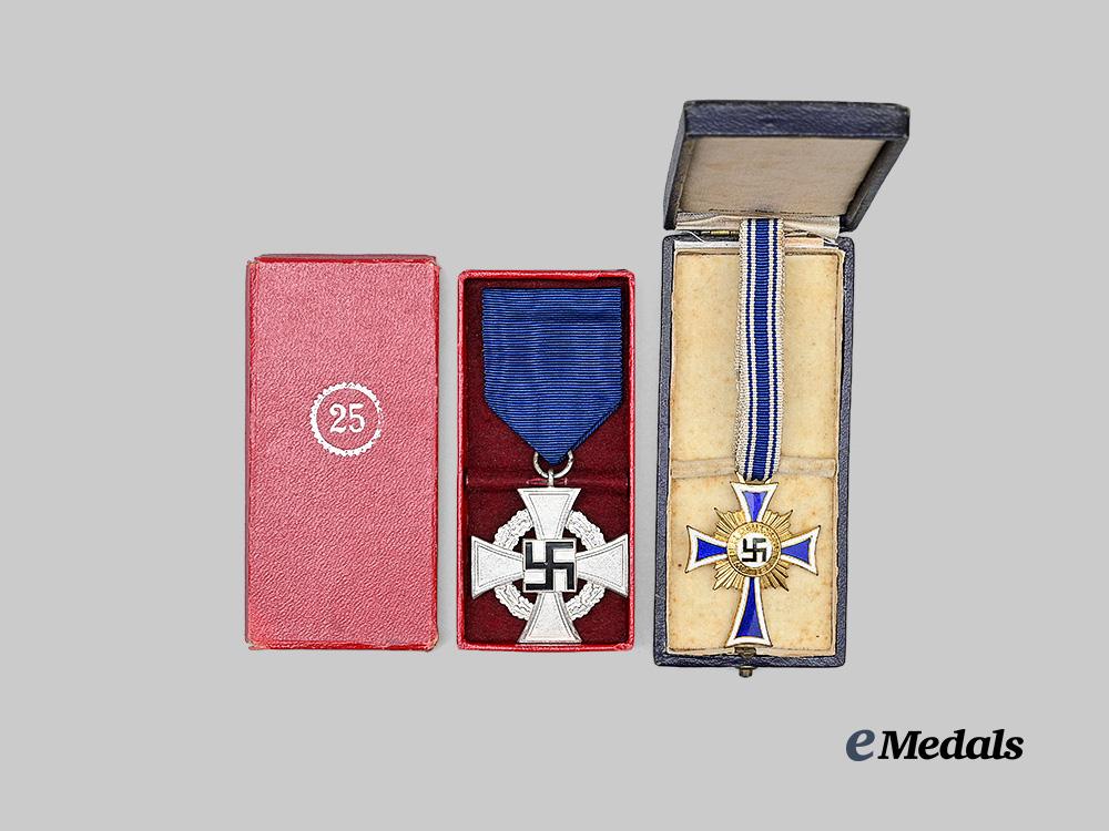 germany,_third_reich._a_pair_of_cased_civil_awards_e_medals__g63766_3
