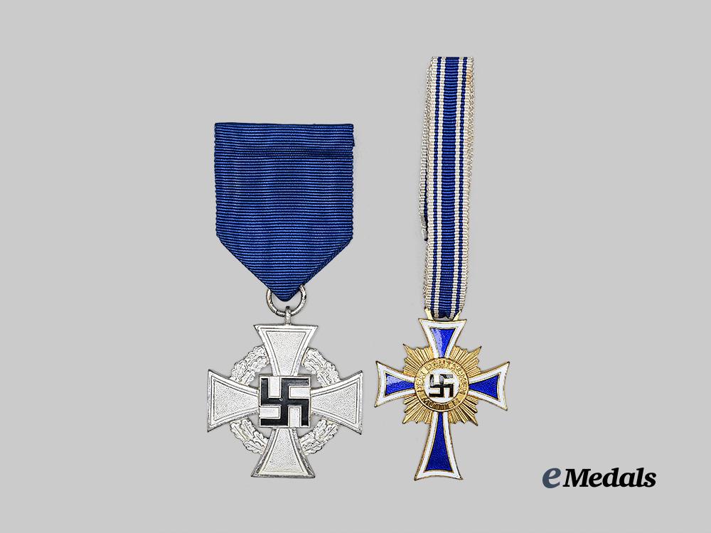germany,_third_reich._a_pair_of_cased_civil_awards_e_medals__g63766_5