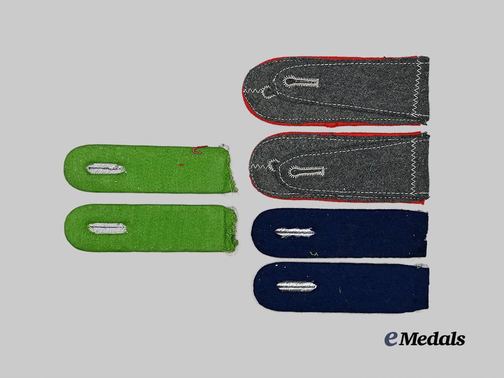 germany,_wehrmacht._a_lot_of_shoulder_straps_and_boards,_enlisted_and_officer_ranks,_heer_and_luftwaffe_issue_e_medals__g63768_3