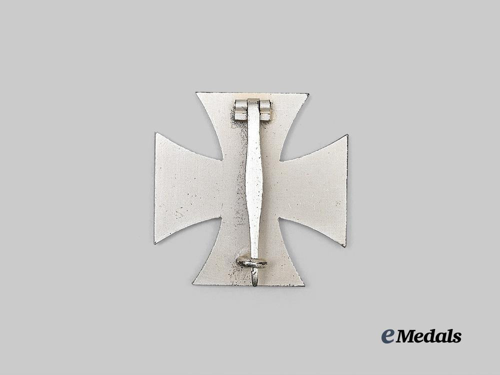 germany,_wehrmacht._a_mint1939_iron_cross_i_class,_by_wilhelm_deumer,_with_meybauer_case_and_carton_e_medals__g63772_9