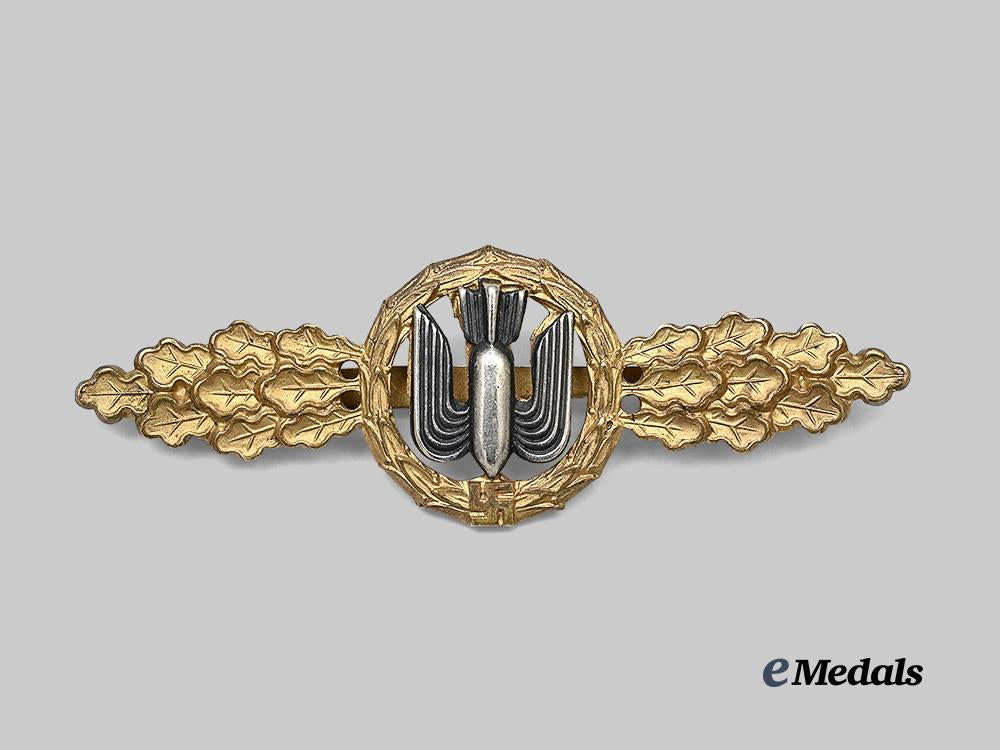 germany,_luftwaffe._a_bomber_clasp,_gold_grade_with_case,_by_c._e._juncker_e_medals__g63783_5