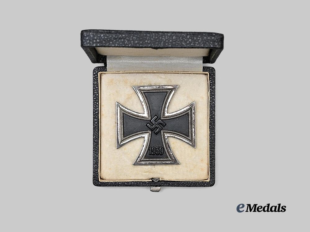 germany,_wehrmacht._a1939_iron_cross_i_class,_with_case,_double-_marked_example_by_steinhauer&_lück_e_medals__g63785_3