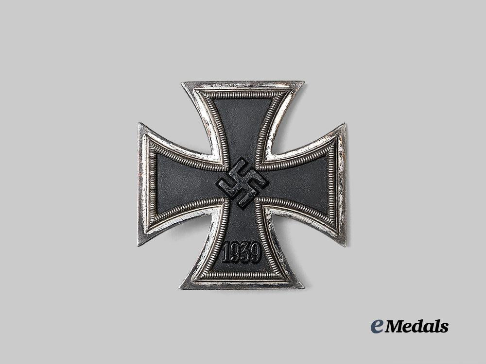 germany,_wehrmacht._a1939_iron_cross_i_class,_with_case,_double-_marked_example_by_steinhauer&_lück_e_medals__g63785_5