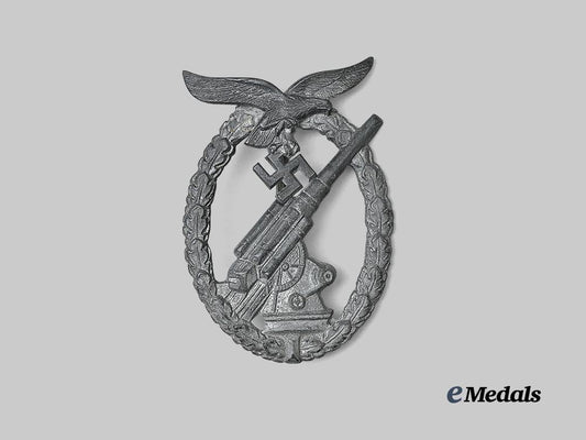 germany,_luftwaffe._a_flak_badge,_wide_pin_variant,_by_e._ferdinand_wiedmann_e_medals__g63793_2