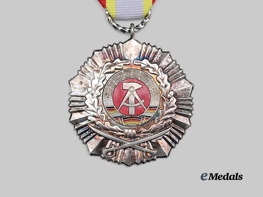germany,_d_d_r._a_rare_military_merit_order,_i_i_class_in_silver,_with_ribbon_bar_and_case_e_medals__g63819_6