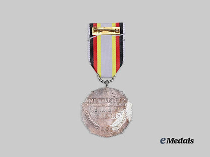 germany,_d_d_r._a_rare_military_merit_order,_i_i_class_in_silver,_with_ribbon_bar_and_case_e_medals__g63819_7