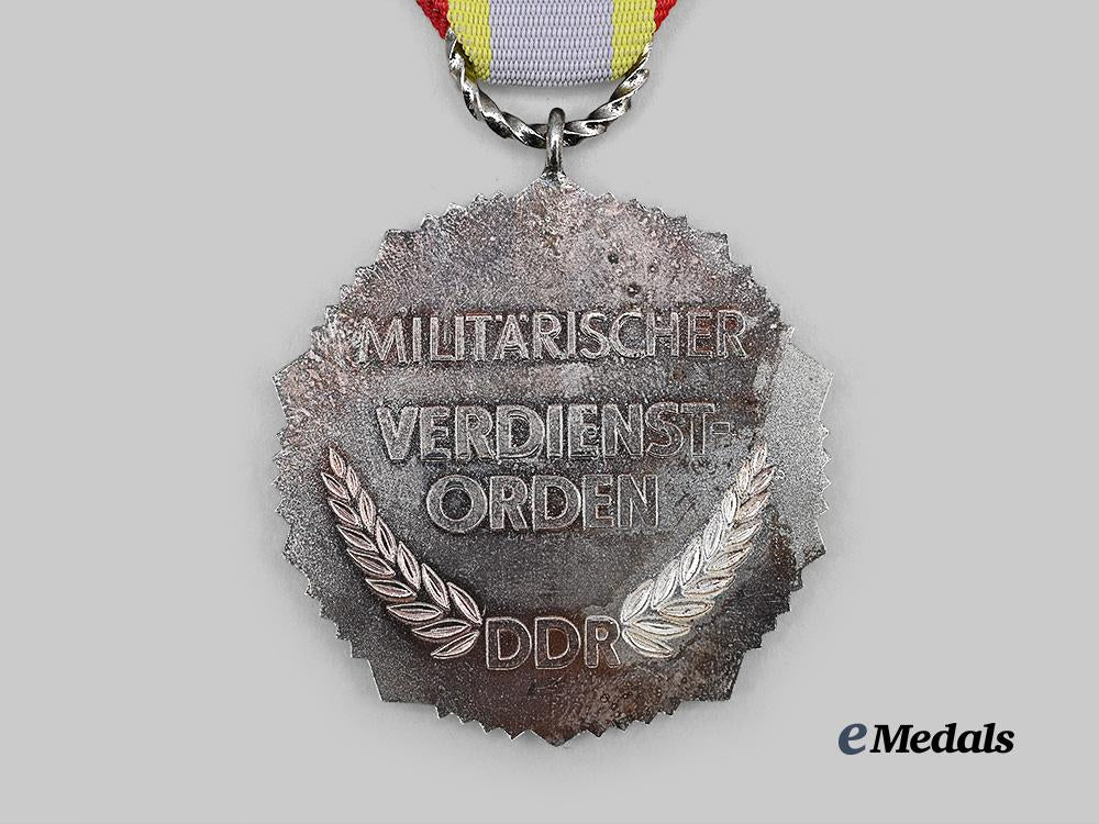 germany,_d_d_r._a_rare_military_merit_order,_i_i_class_in_silver,_with_ribbon_bar_and_case_e_medals__g63819_8