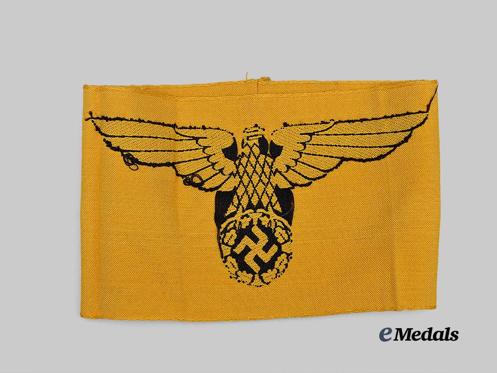 germany,_wehrmacht._a_civilian_auxiliary_sleeve_insignia_e_medals__g63820_5