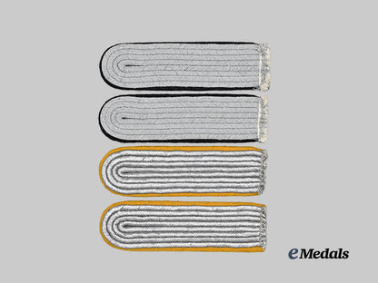 germany,_wehrmacht._a_lot_of_shoulder_boards_for_leutnant_ranks,_heer_and_luftwaffe_issue_e_medals__g63829_2