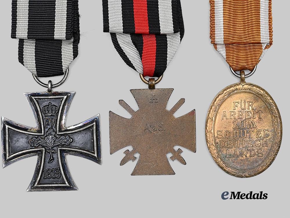germany,_third_reich;_imperial._a_mixed_lot_of_awards_e_medals__g63846_7