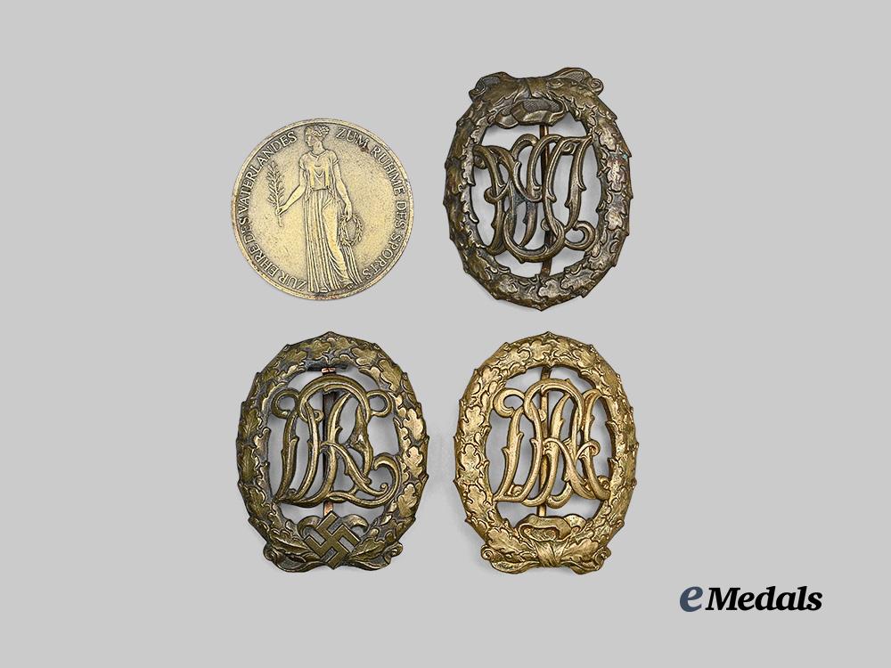 germany,_third_reich._a_lot_of_badges_for_sports_merit_e_medals__g63851_2