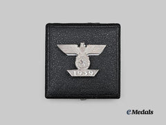 Germany, Wehrmacht. A Mint 1939 Clasp to the Iron Cross I Class, Complete Cased Type A Set, by B.H. Mayer
