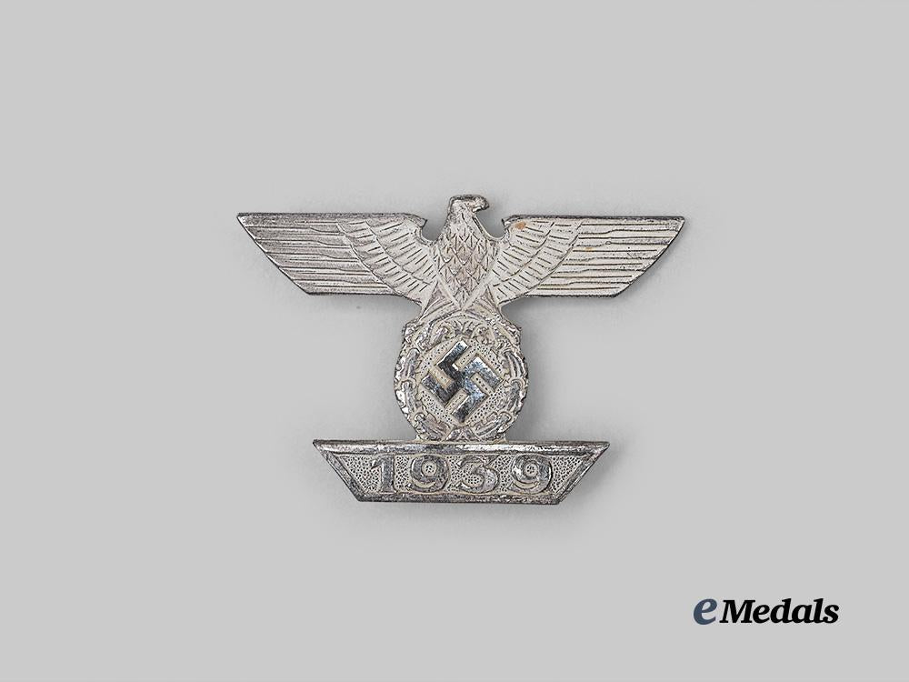 germany,_wehrmacht._a_mint1939_clasp_to_the_iron_cross_i_class,_complete_cased_type_a_set,_by_b._h._mayer_e_medals__g63852_7