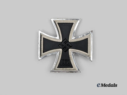 germany,_wehrmacht._a1939_iron_cross_i_class,_with_case,_by_b._h._mayer_e_medals__g63855_5