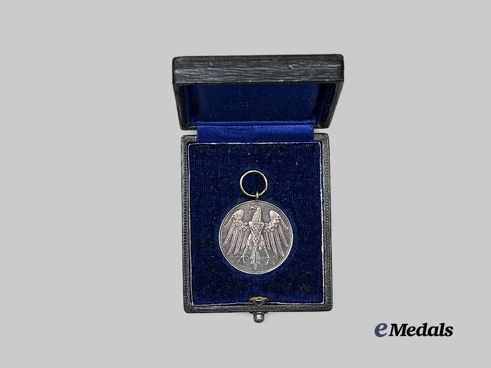 germany,_third_reich._a_life_saving_medal,_in_silver,_with_case_e_medals__g63869_3