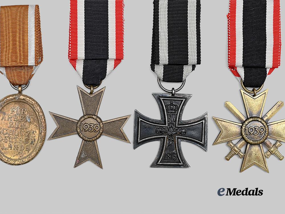 germany,_third_reich._a_mixed_lot_of_awards_e_medals__g63870_6