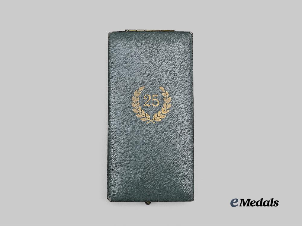 germany,_ordnungspolizei._a_mint_long_service_award,_i_class_for25_years,_with_case_e_medals__g63872_2