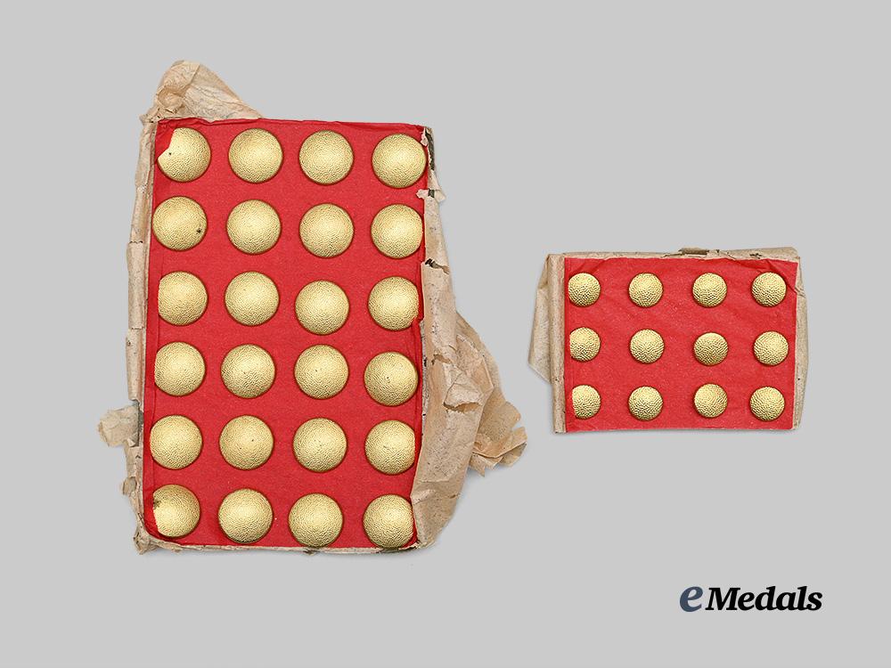 germany,_wehrmacht._a_lot_of_mint_and_unissued_buttons_for_a_general’s_uniform_e_medals__g63875_3