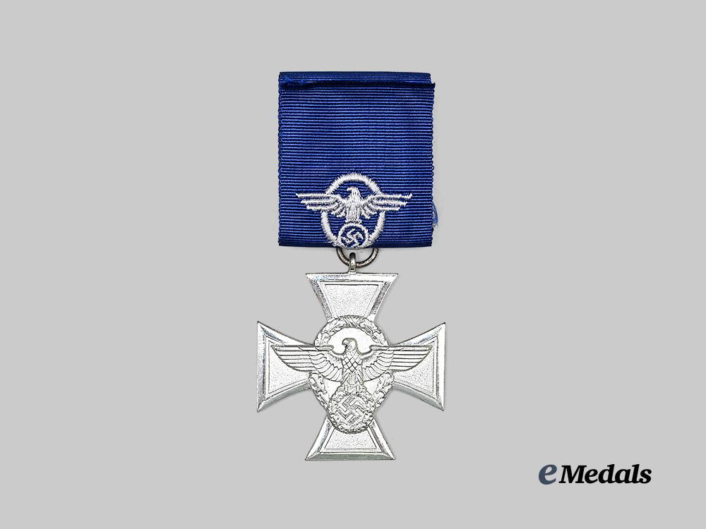 germany,_ordnungspolizei._a_mint_police_long_service_award,_i_i_class_for18_years,_with_case_e_medals__g63878_5
