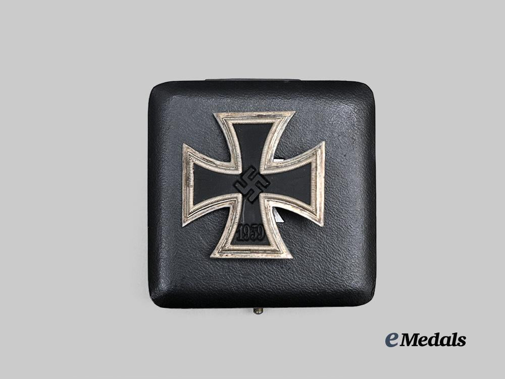 germany,_wehrmacht._a1939_iron_cross_i_class,_with_case,_by_paul_meybauer_e_medals__g63883_4