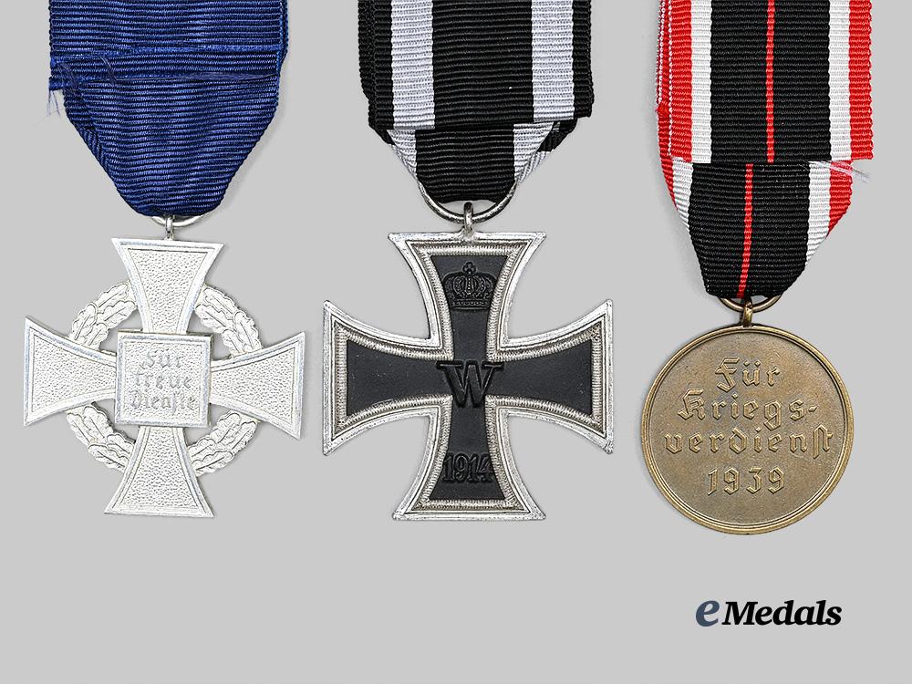 germany,_third_reich._a_lot_of_awards_for_military_and_civil_service_e_medals__g63891_6