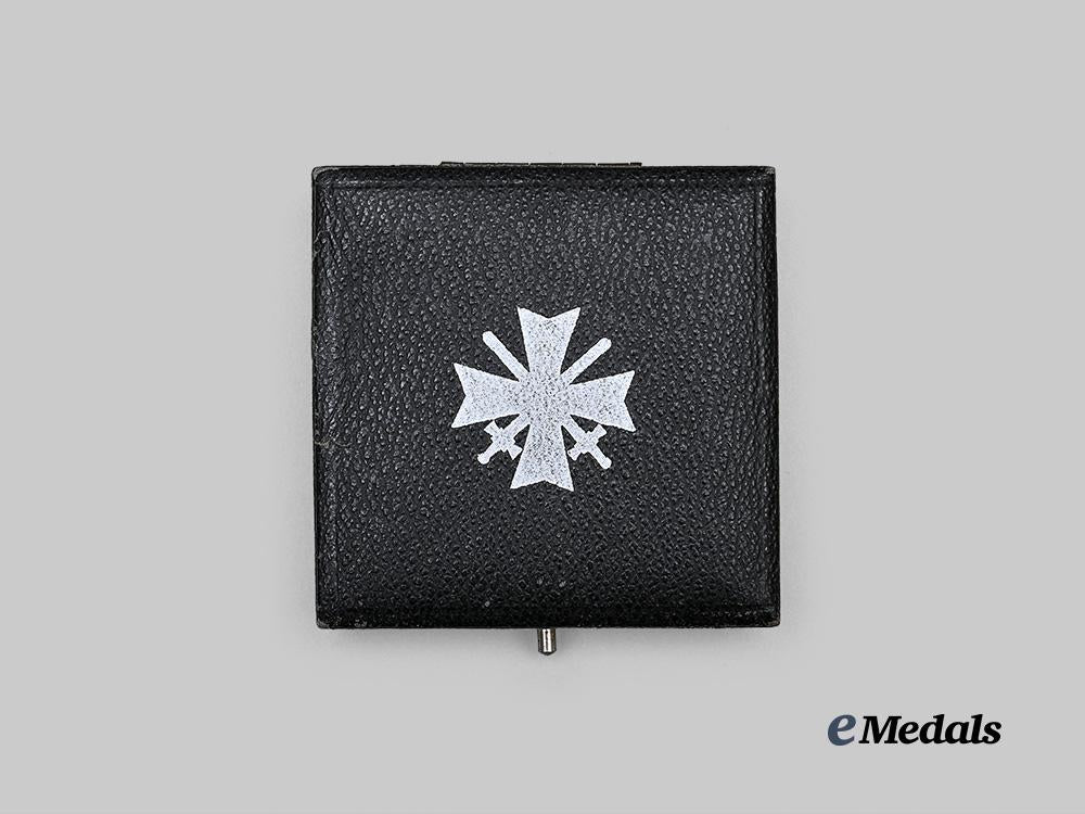 germany,_wehrmacht._a_war_merit_cross_i_class_with_swords,_with_matching_case,_by_deschler&_sohn_e_medals__g63896_2