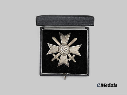 germany,_wehrmacht._a_war_merit_cross_i_class_with_swords_and_case,_by_deschler&_sohn_e_medals__g63900_3