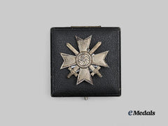 Germany, Wehrmacht. A War Merit Cross I Class with Swords and Case, by Deschler & Sohn