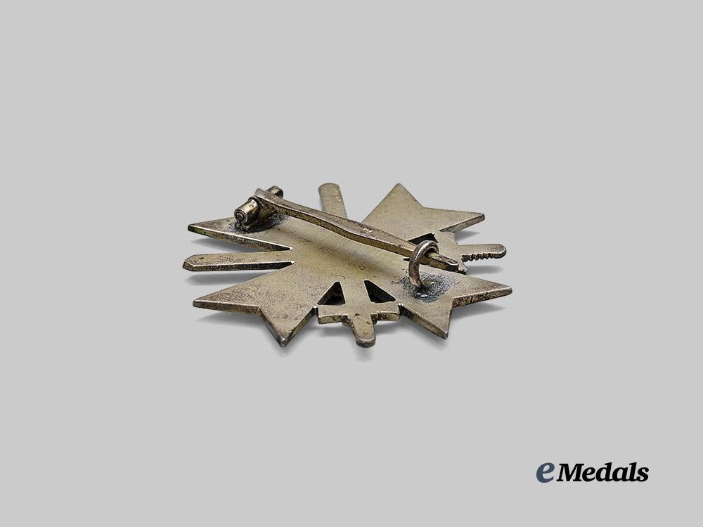 germany,_wehrmacht._a_war_merit_cross_i_class_with_swords_and_case,_by_deschler&_sohn_e_medals__g63900_7
