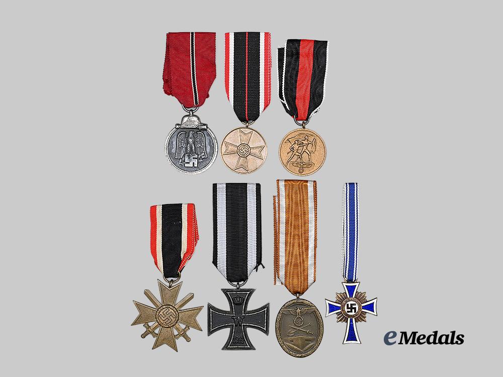 germany,_third_reich._a_lot_of_awards_for_military_and_civil_service_e_medals__g63908_2