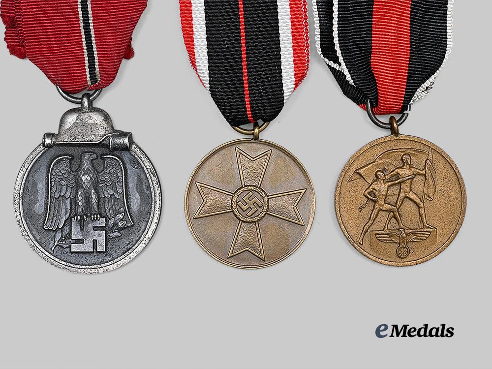 germany,_third_reich._a_lot_of_awards_for_military_and_civil_service_e_medals__g63908_7